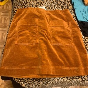 Free assembly skirt